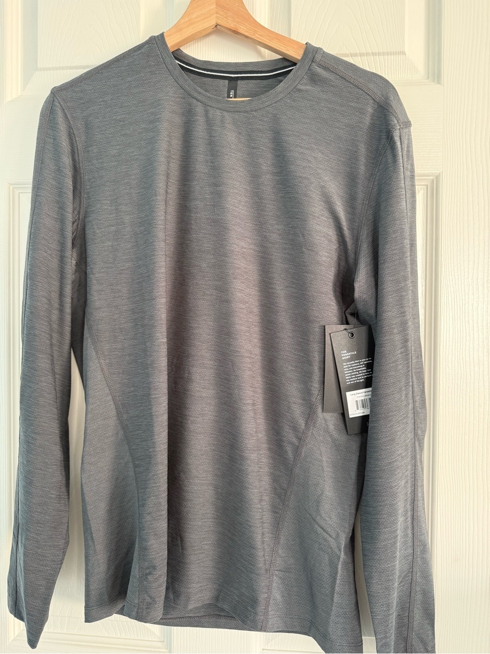 Ten Thousand THE VERSATILE Long Sleeve Tee Shirt Irongate Gray NWT Small S
